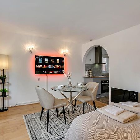 Aryas Apartments London Edgware Extérieur photo