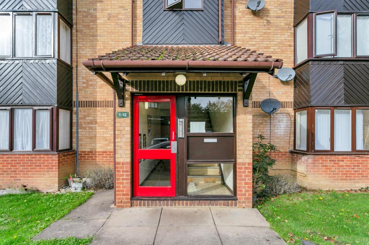 Aryas Apartments London Edgware Extérieur photo